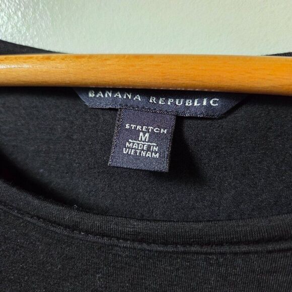 EUC BANANA REPUBLIC BLACK SILK BLEND TEE SIZE M - Picture 11 of 14
